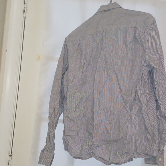 Men's Striped Button Up Shirt - Picture 4 of 4